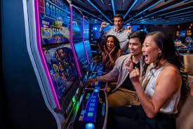 Slot Reels Spin ဆုငွေ မြန်မာ ကစားသမား